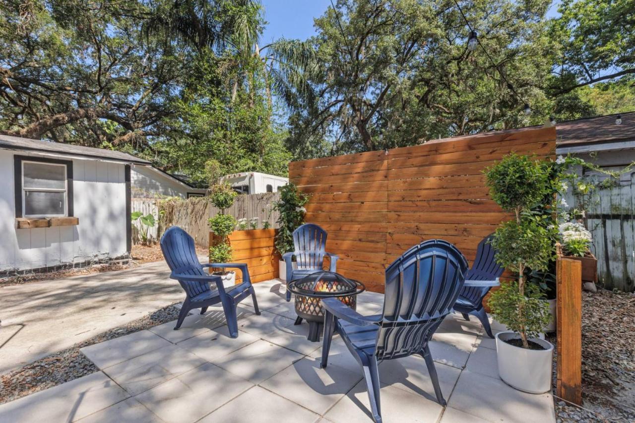 Treehouse Is A Quaint 2 Bedroom In An Up-And-Coming Part Of Town, Pet Friendly With Fenced Yard And Lounge Area That Is Close To Downtown Tampa Exterior foto